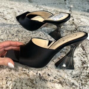 Size 7 black heels NWT Jessica Simpson